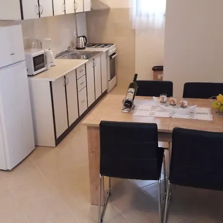 Country House Mia Gospodarstwo wiejskie Starigrad Paklenica
